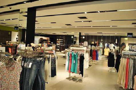 天峨商场里的店面怎么装修？